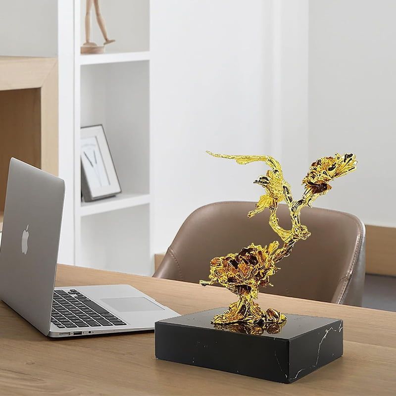 Χρυσό Διακοσμητικό με Μαρμάρινη Βάση - Gold Sculpture Decor OEM