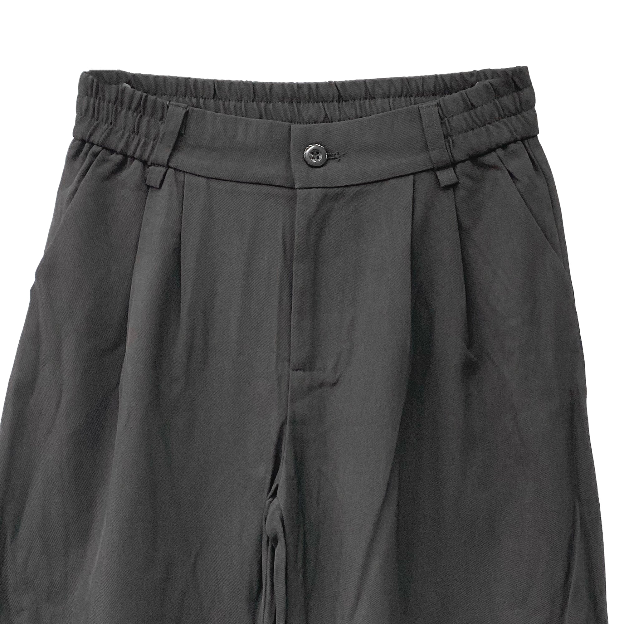 Γυναικείο υφασμάτινο παντελόνι με πιέτες Μαύρο ANSIN